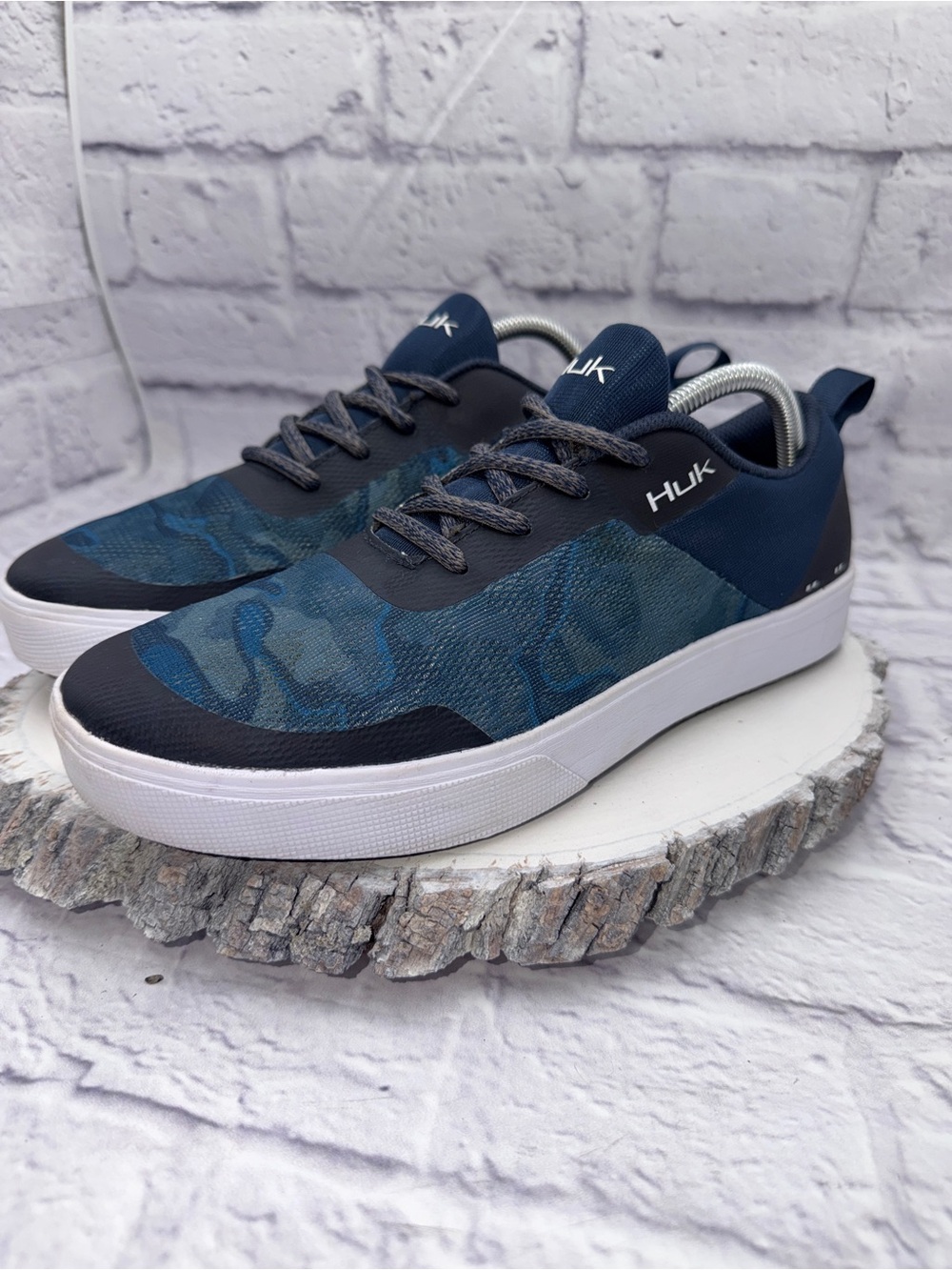 Huk Mens Mahi Lace-Up Blue Camo Fishing Boat Shoes Sneakers Size 9.5